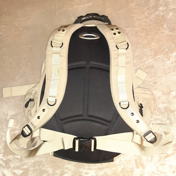COPY - Oakley Icon Backpack Tan in Color - Picture 2 of 14